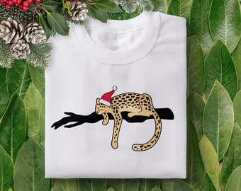 Sleeping Leopard Xmas Shirt | Merry Catmas Top, Christmas Shirt, Xmas T-shirt, Leopard Xmas, Leopards Christmas, Cat Xmas, Big cats, Catmas