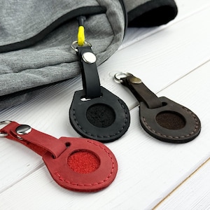 Personalized leather airtag holder, apple airtag case, leather airtag keychain, airtag accessories, airtag cover, airtag leather case