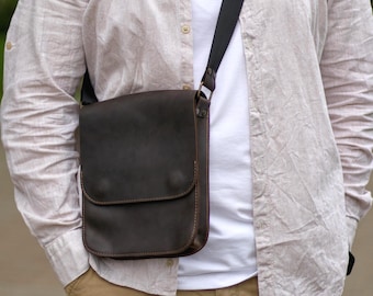 Men&#39;s leather shoulder bag for every day handmade brown shoulder bag for husband personalised gift leather bag minimalistic Belt Bag