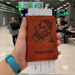 Rote Leder Passhülle personalisiert, Leder Passport Inhaber, Pass Etui, Pass Brieftasche, Fernweh Geschenk, Reise Geschenk
