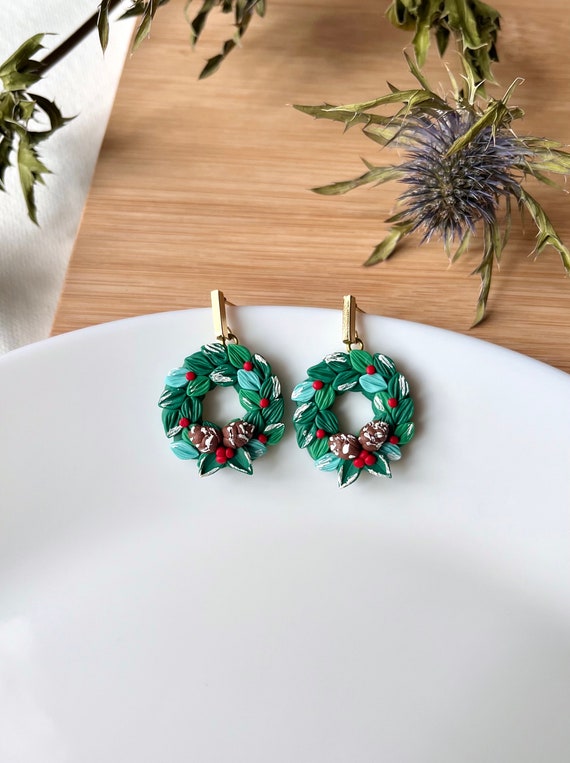 Christmas Earrings,Christmas Wreath Earrings, Polymer Clay Earrings, Holiday Earrings,Gifts for Her, Poinsettia Earrings, Personalized Gifts