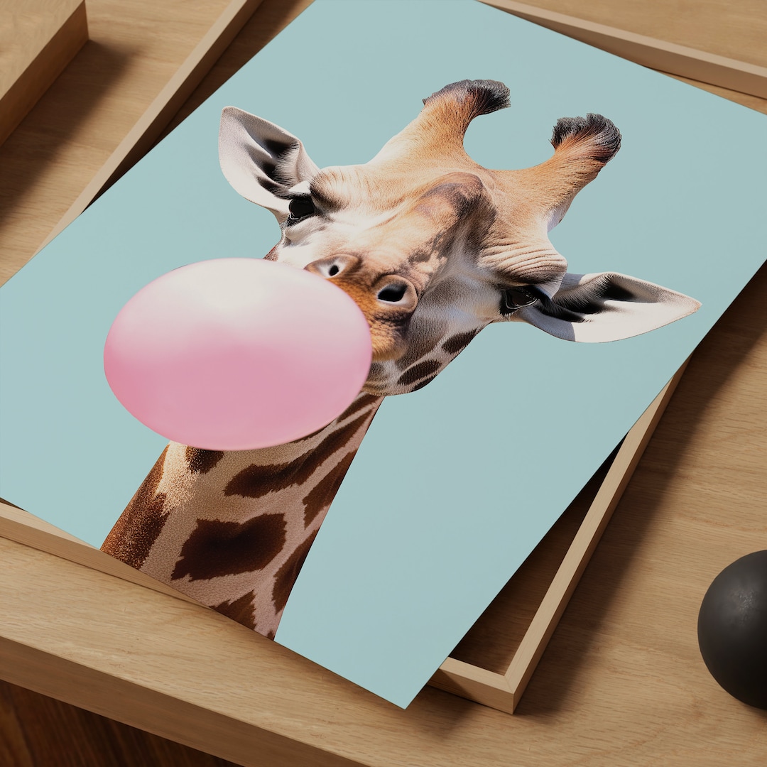giraffe-bubblegum-art-print-safari-animal-theme-nursery-wall-art