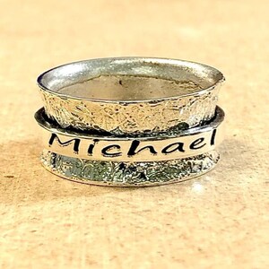 Anillo de nombre de plata, anillo de nombre grabado, anillo de nombre personalizado, anillo de nombre personalizado, anillo giratorio para mujeres, anillo grueso, anillo boho