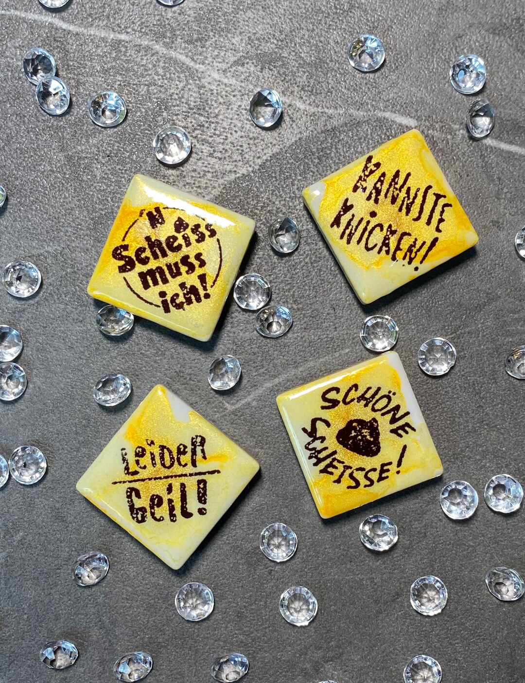 Bilder mit bösen Sprüchen: Eine provokante Kunstform für den Mutigen