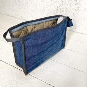 TROUSSE DE TOILETTE EN DENIM, Trousse de rangement pour cosmétiques, Organiseur de couture au crochet pour tricot, Pochette zippée en denim grande ouverte, grande et stable, Pochette en denim bleu