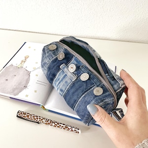 Trousse à crayons recyclée, trousse d'école faite main, pochette en denim bleu, trousse écologique, jolie petite pochette, contenant pour stylo, idée cadeau