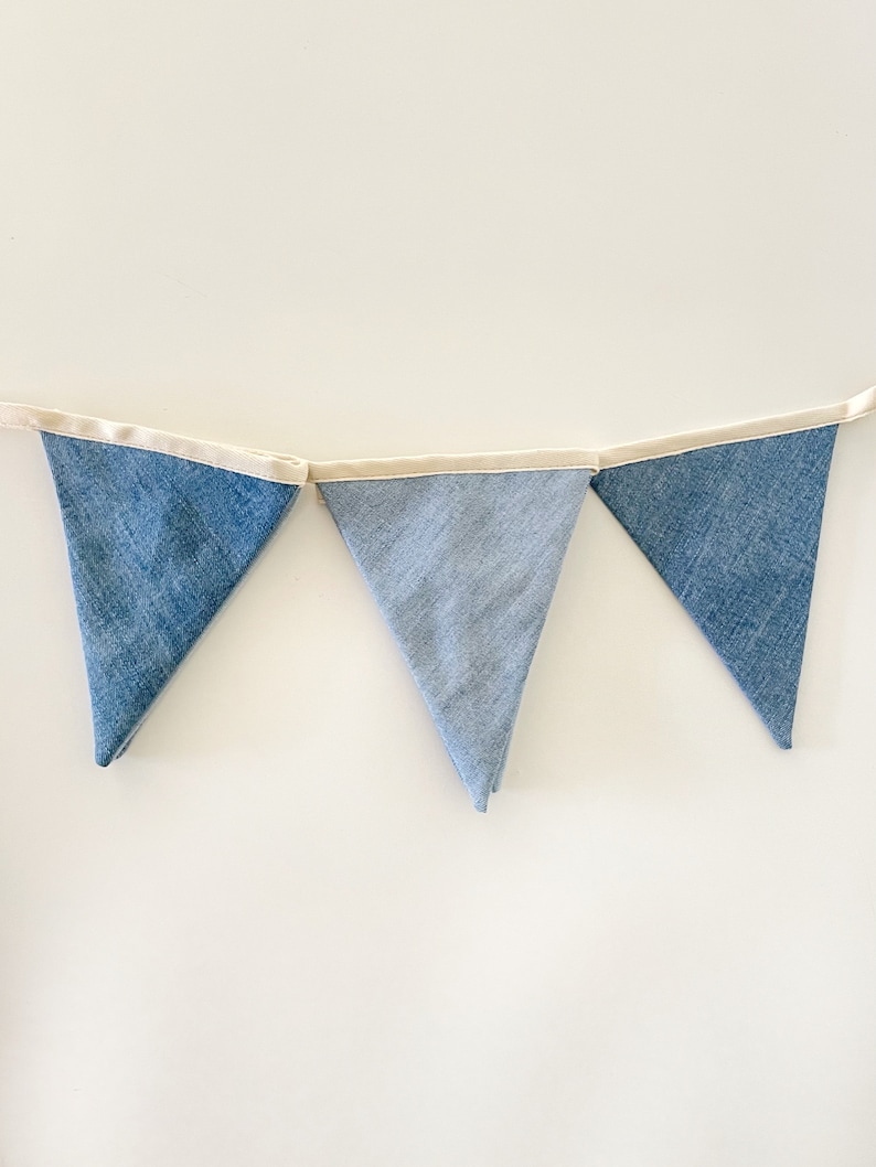 Cotton triangle garland for sustainable party and living.
