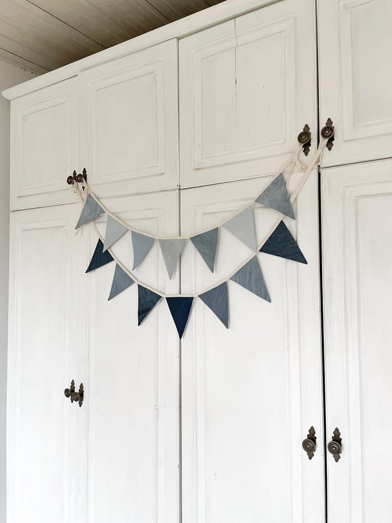 Suitable for indoor and outdoor use.