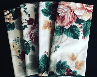 Set of 4 Vintage Floral Cloth Napkins