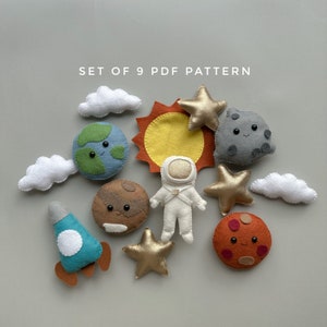 Ensemble de 9 pdf feutre motif espace ornement kawaii peluche astronaute système solaire lune mignon doudou bébé mobile motif terre ornement drôle