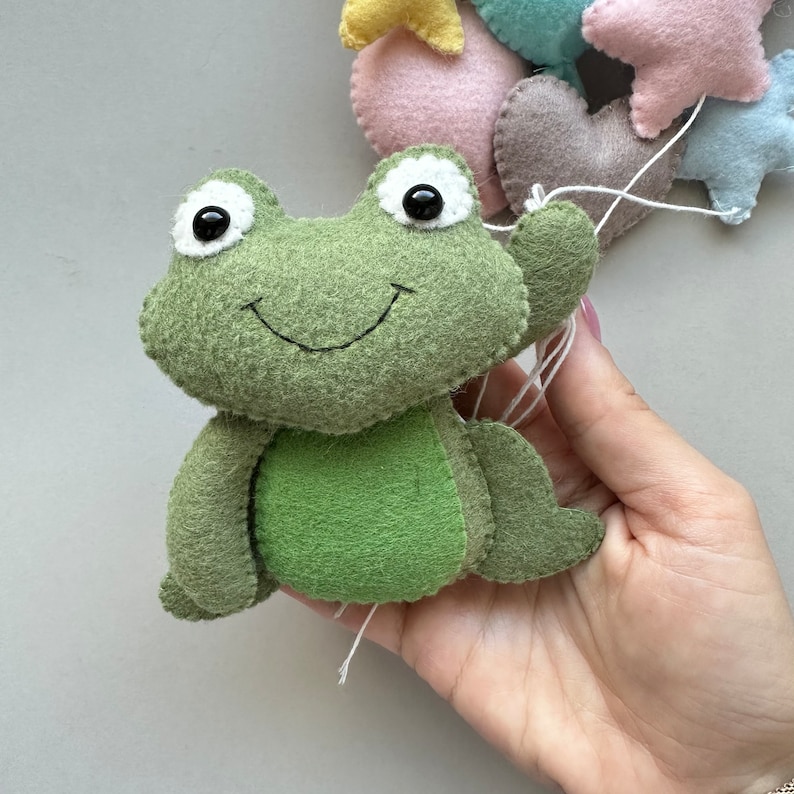 Toy Frog String Frog With Balloons Pdf Plush Pattern Funny Ornaments Frog Plushie ...