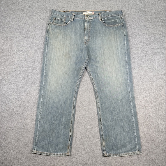 44 x 30.5 Vintage Levis 559 Jeans Light Wash Distr