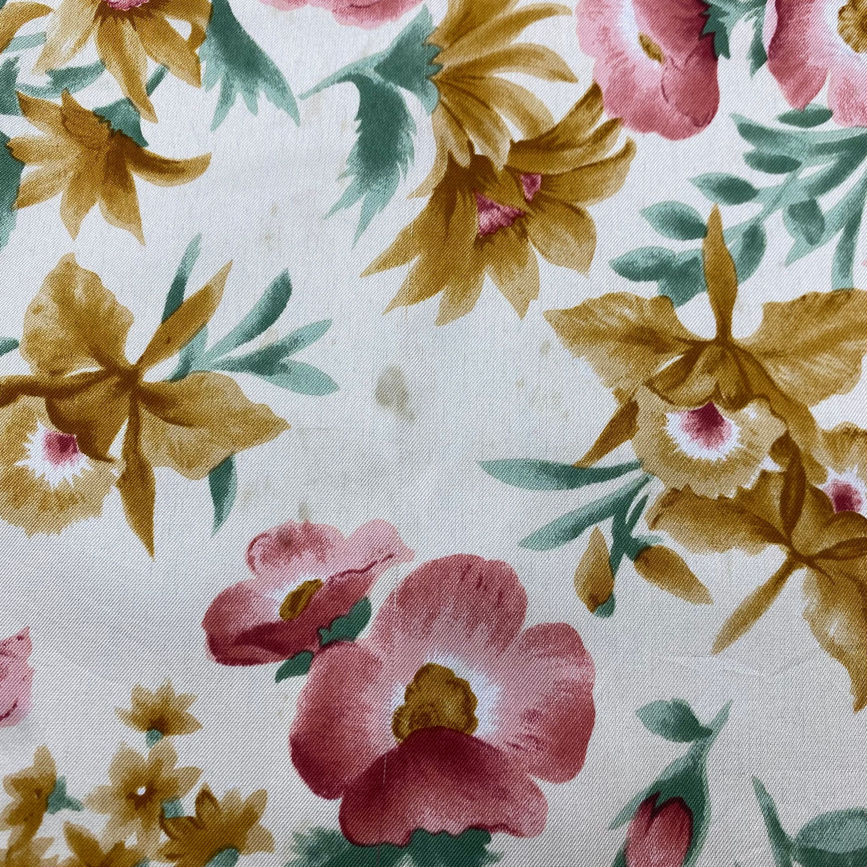 Foulard Carré En Soie Vintage - Motif Fleurs Années 70, Couleur Beige, Occasion Bon état, Référence FO719