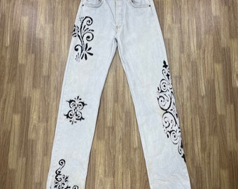 Ready To Ship 29 x 34 Vintage Levis 501 Jeans Floral Patchwork, Light Wash Denim with Floral Design, Unique Fashion , Kerawang Flower Design
