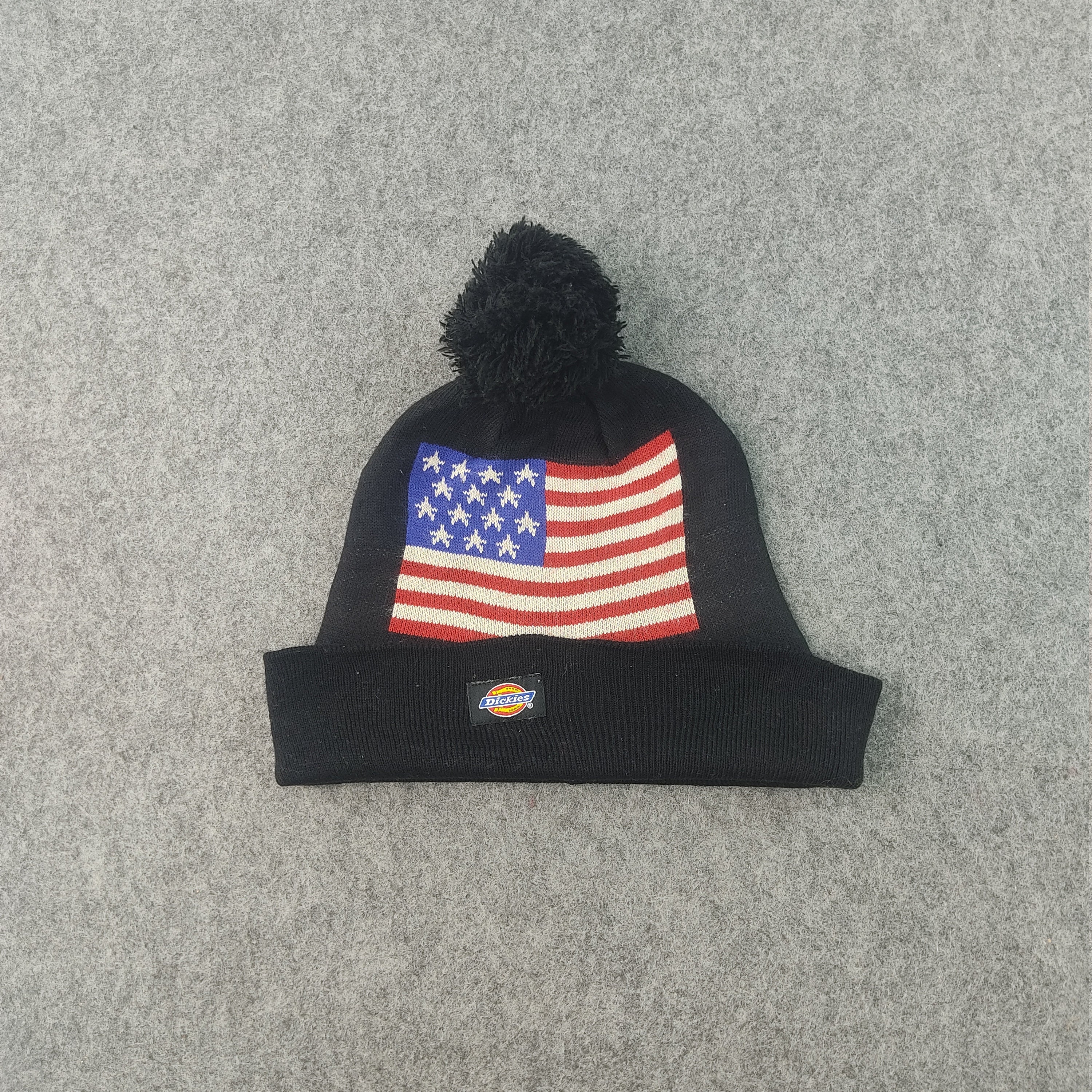 dickies bobble hat