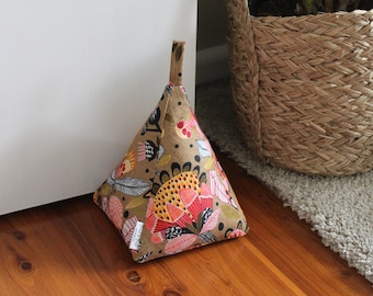 Handgefertigter Türstopper - Protea Pop - Australischer Designer Stoff von Kirsten Katz