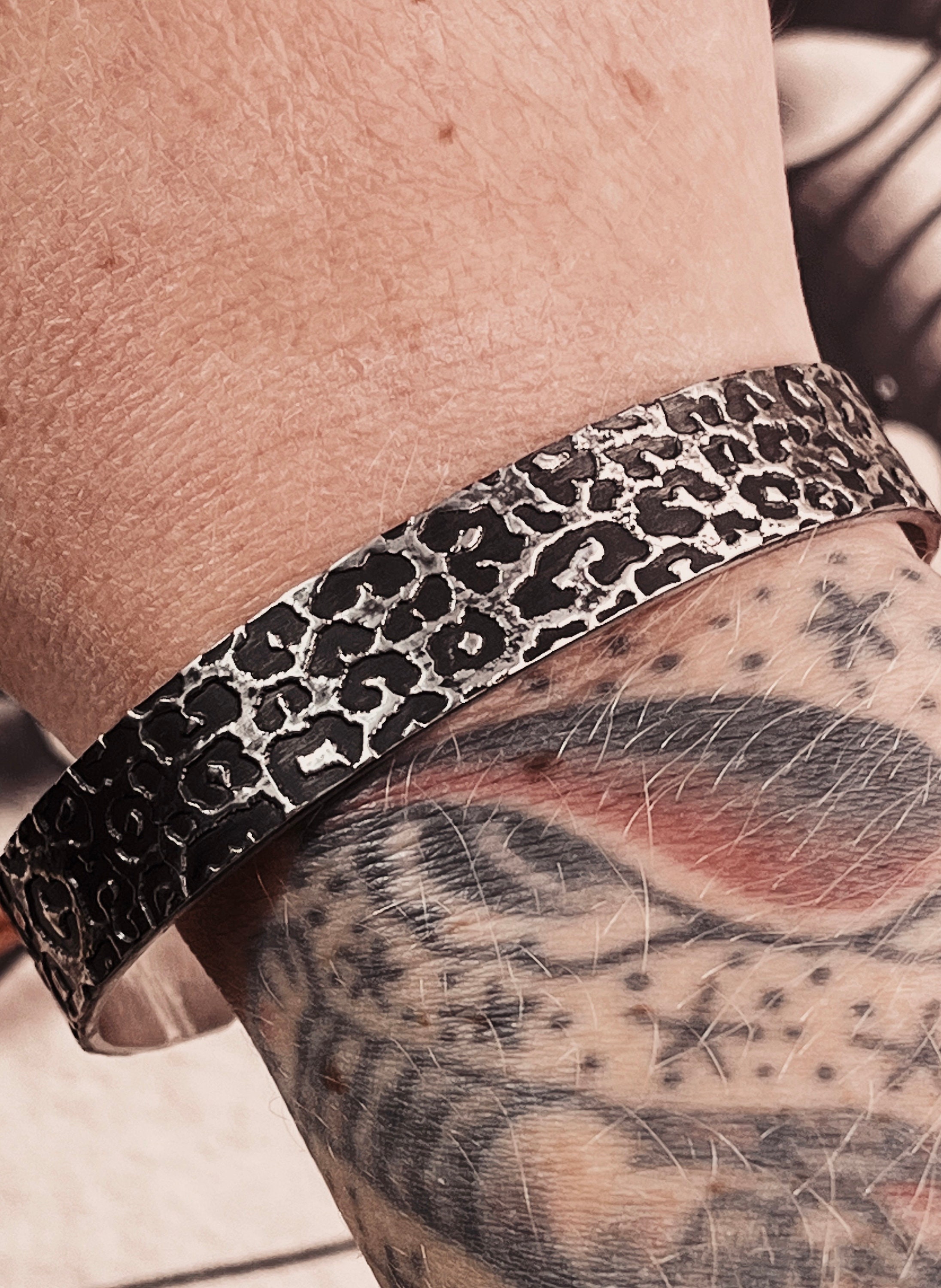 chigo レオパードバングル　Leopard pattern Bangle chigo online shop｜love｜Bangle｜Leopard pattern Bangle