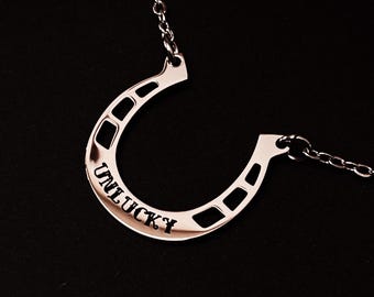Personalised Horseshoe Necklace. Traditional Tattoo Name Necklace. Engraved Silver Gold Tone Horsehoe Charm. Graduation Gift for Cowgirl.