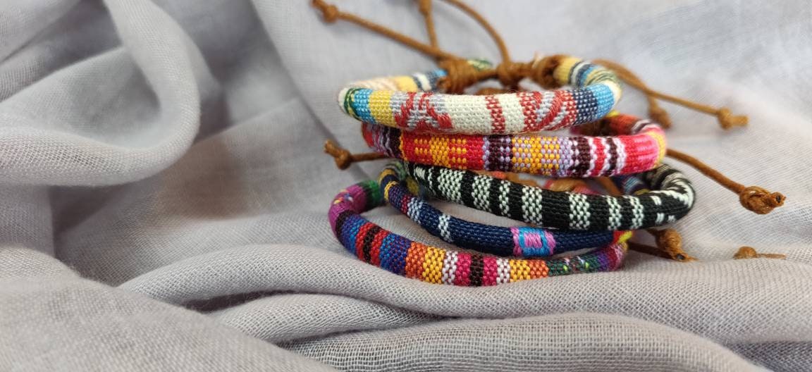 Embroidered boho woven friendship bracelet, Hippie Mexican, Ethnic co…