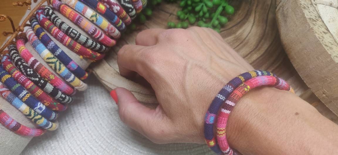  colore casuale Ourbest 20PCS hippie stile colorato intrecciato amicizia bracciali filo da polso caviglia braccialetto  