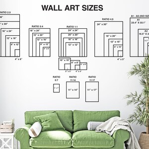 K&ouml;nnte beinhalten: Wandkunst-Gr&ouml;&szlig;en&uuml;bersicht mit verschiedenen rechteckigen Rahmenma&szlig;en in Zentimetern, darunter 61 x 91 cm, 51 x 76 cm und 41 x 61 cm. Die &Uuml;bersicht wird &uuml;ber einem gr&uuml;nen Sofa angezeigt.