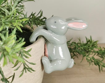 Plant Pot Hanger / Grey Bunny Rabbit