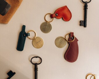 Personalized golden key ring - Golden brass - Leather - Artisanal and local - Handmade