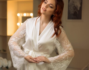 Bridal get ready robe Wedding day robe Silk lace bride kimono