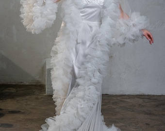 Bride tulle robe long Old Hollywood dramatic dressing gown Burlesque kimono Sheer ruffled robe