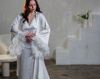 Bride getting ready robe Bridal robe set Feather dressing gown Feminine kimono