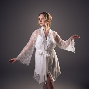 Chantilly Lace bridal robe Bride robes white long Wedding getting ready lace kimono bild 16