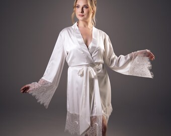 Wedding morning robe Bridal robes lace Getting ready bride kimono