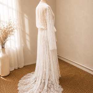 Long bridal lace robe with train for getting ready wedding photos