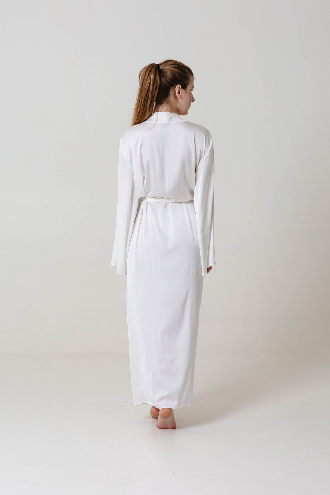 white bride robe