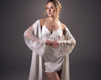 Bride getting ready outfit Bridal robe set Luxury robe women