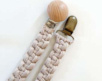 Wooden Pacifier Clip | Baby Accessory | Mom to be Gift | Baby Shower Gift | Neutral Baby Style | Paci Clip