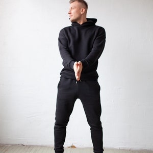 Black casual man's/woman's jumper and trousers set image 3