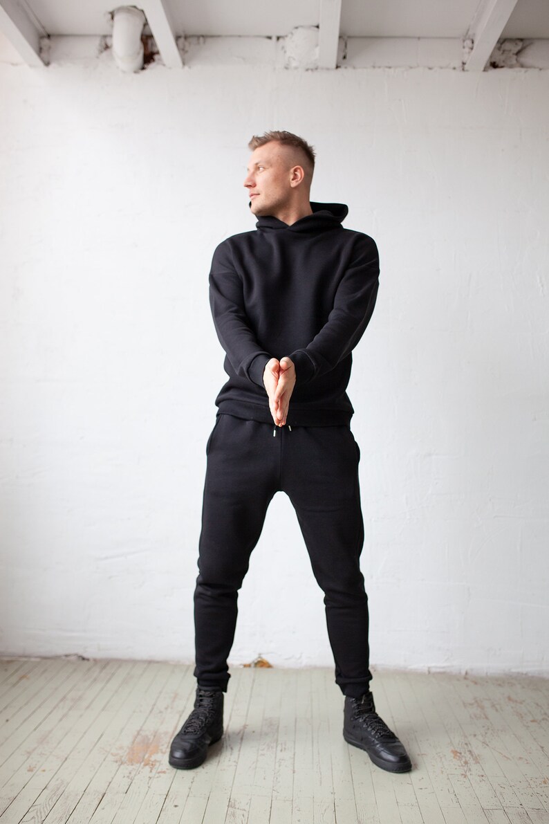 Black casual man's/woman's jumper and trousers set image 3