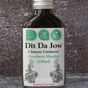 Dit Da Jow Liniment (Northern Shaolin) 100 ml glasflaska med förångare