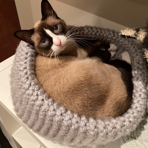 Textured Cat Bed Knitting Pattern