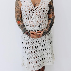 jennifer aniston crochet dress just go with it Jennifer Aniston Just Go with It Crochet Dress
