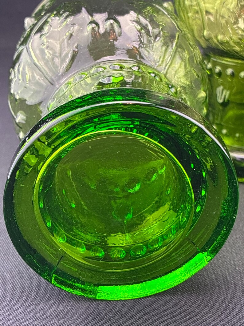 Helianthus Green Glasses with Raised Flowers and Beads by Anthropologie Glass - Set of 4 imagen 5