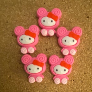 Set of 10 resin kitten with a hoodie pushpins or magnets. Perfect for home, office, school message board or magnetic board.