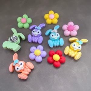 Set of 10 decorative PUSHPINS or MAGNETS, resin flower with a bunny beautiful bright colors. Home, office, message or magnetic board.