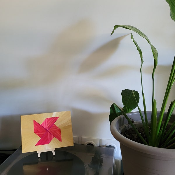 Tableau marqueté de paille motif  fleur origami