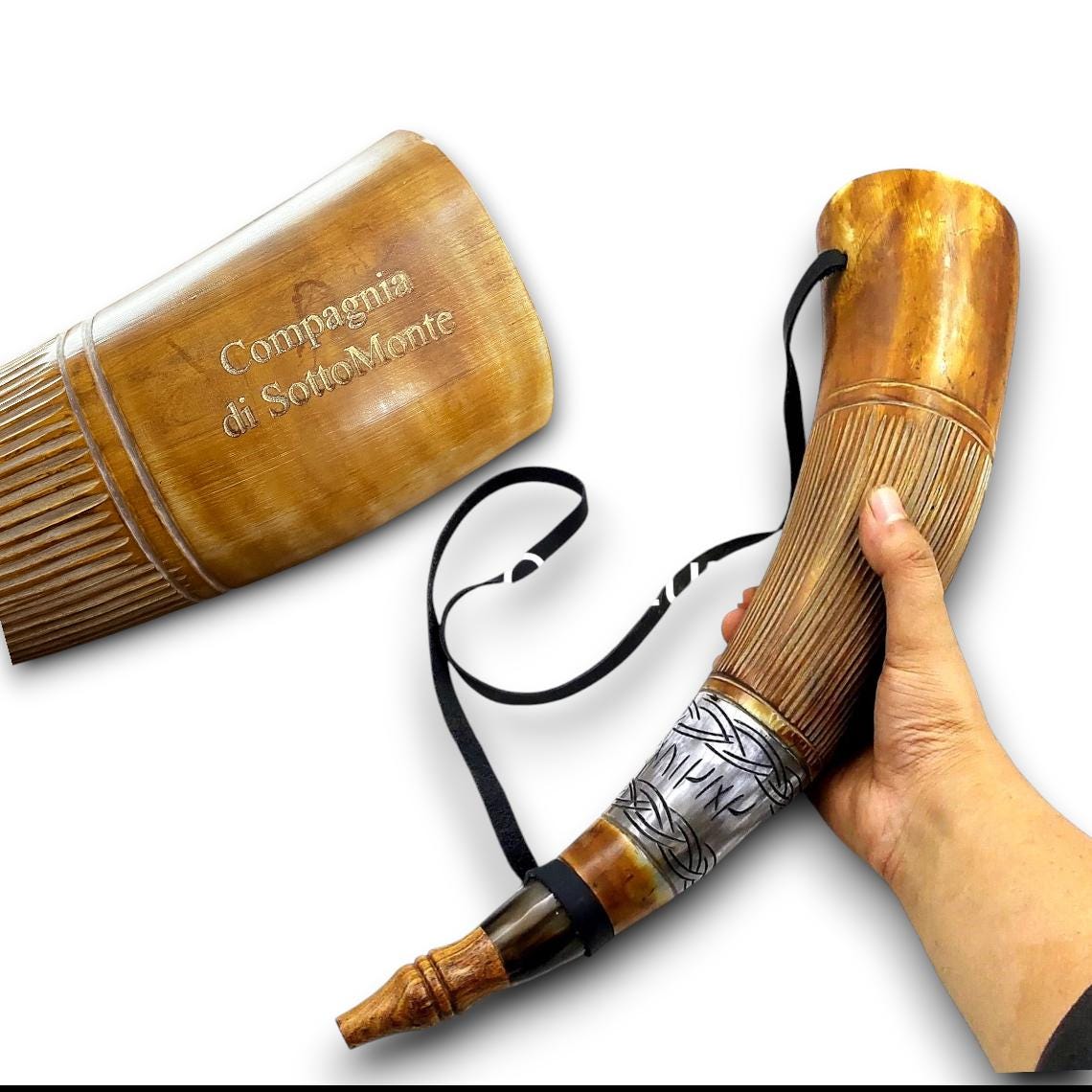 Corneta vikinga grabada con cuerno de vaca: juego de vasos de