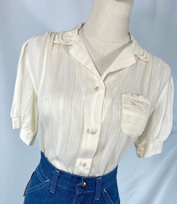 1970s Vintage Short Sleeve Blouse with Lace  Coll… - image 5