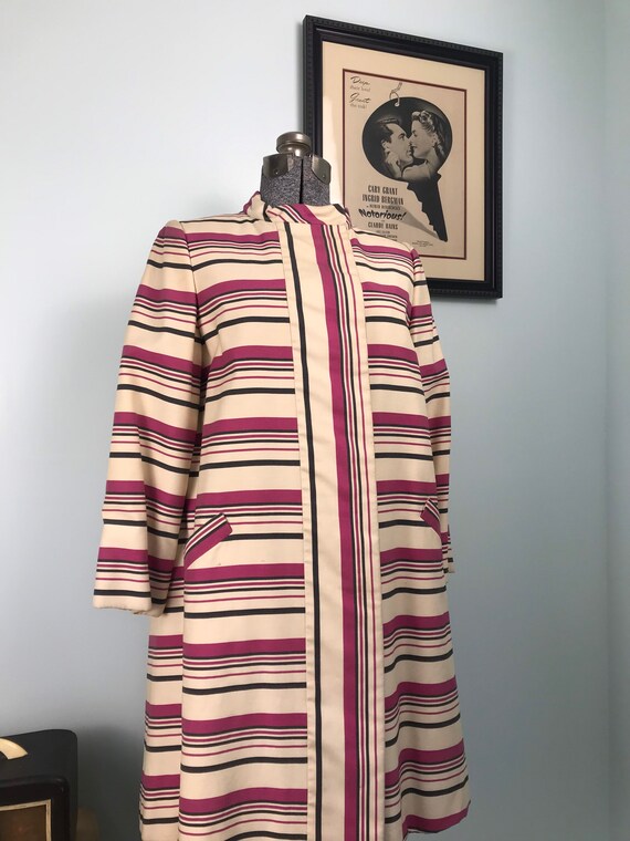 1950s Vintage Pink Striped Swing Coat by “The Bos… - image 5