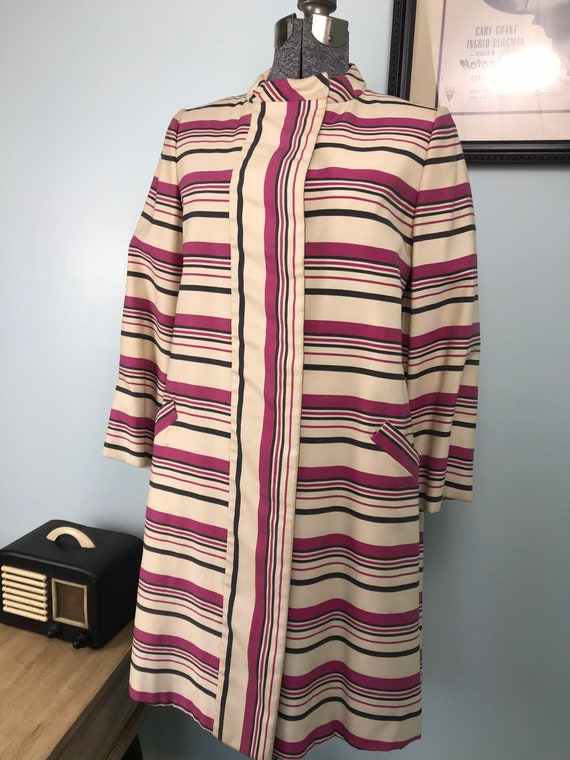 1950s Vintage Pink Striped Swing Coat by “The Bos… - image 7