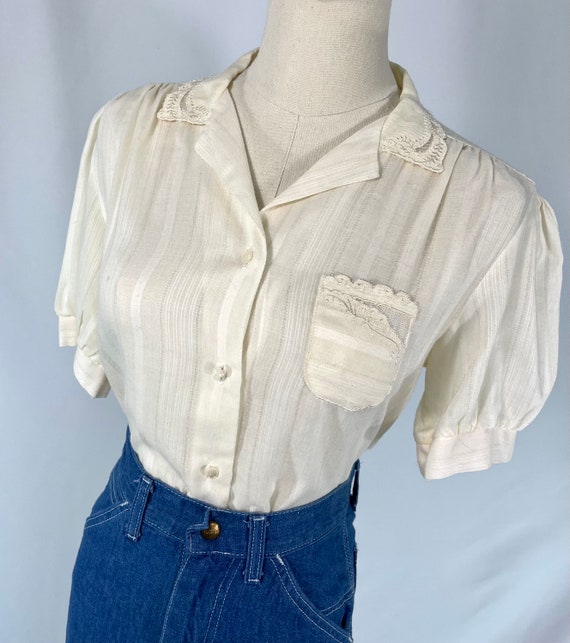 1970s Vintage Short Sleeve Blouse with Lace  Coll… - image 1